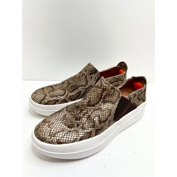 Gentle Souls Kenneth Cole Sneakers 6 Leather Snake Print Antique‎ Gold Slip On - Picture 2 of 9